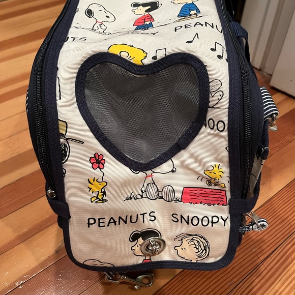 Snoopy Peanuts dog carrier EXCELLENT condition - Picture 3 of 11